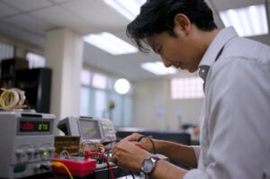 電機 系 出路 薪水:工程師