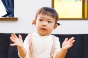 小孩子幾歲會講話