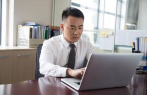 區議員人工