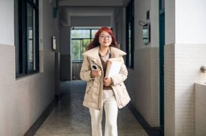 中學校長人工