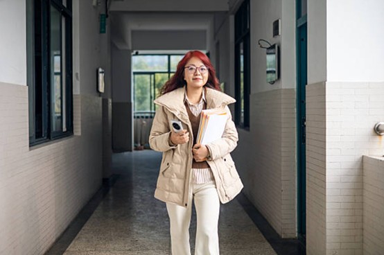 中學校長人工